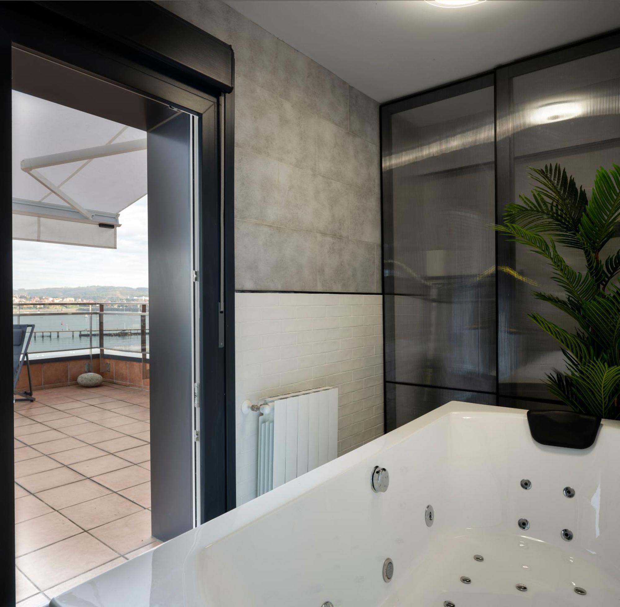Atico Lujo Costa Vasca Bilbaoterraza Mar Jacuzi